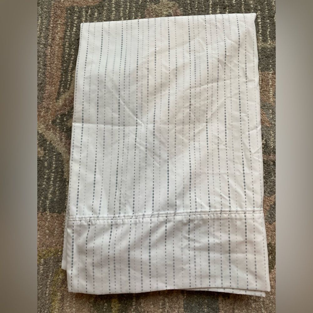 Charisma Dotted Lined Bd Pillow Case Set